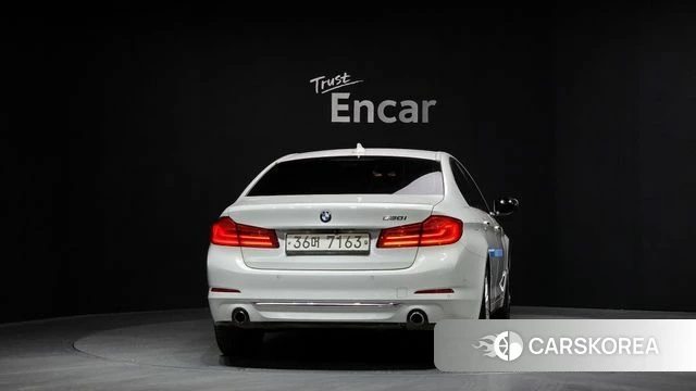 BMW 5 Series (G30) id 3814464 из Кореи 14