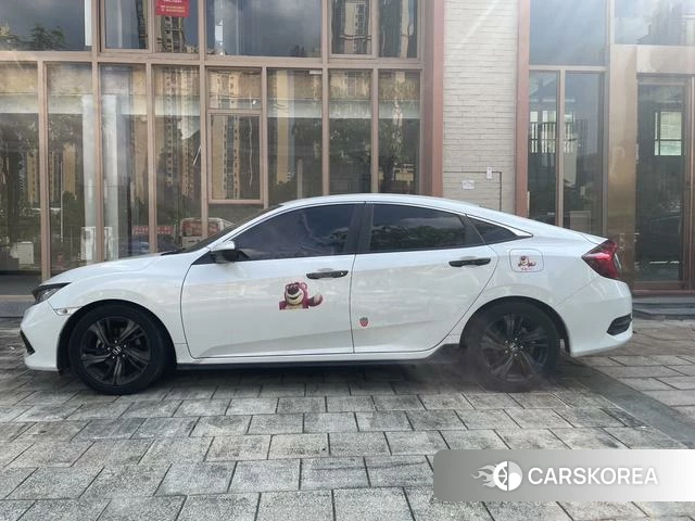 Honda Civic 2022 Белый из Китая, фото 4