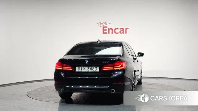 BMW 5 Series (G30) id 3505411 из Кореи 14