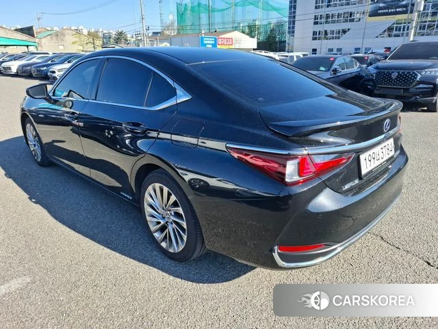 Lexus ES300h 7th generation 2022 Черный из Кореи, фото 5