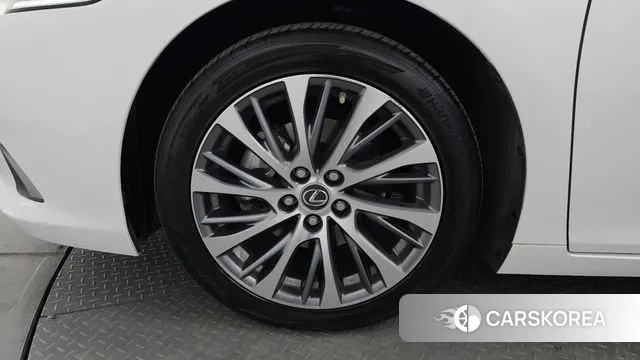 Lexus ES300h 7th generation id 3754270 из Кореи 14