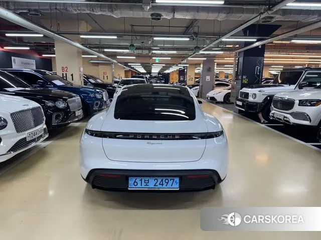 Porsche Taycan id 3231388 из Кореи 14