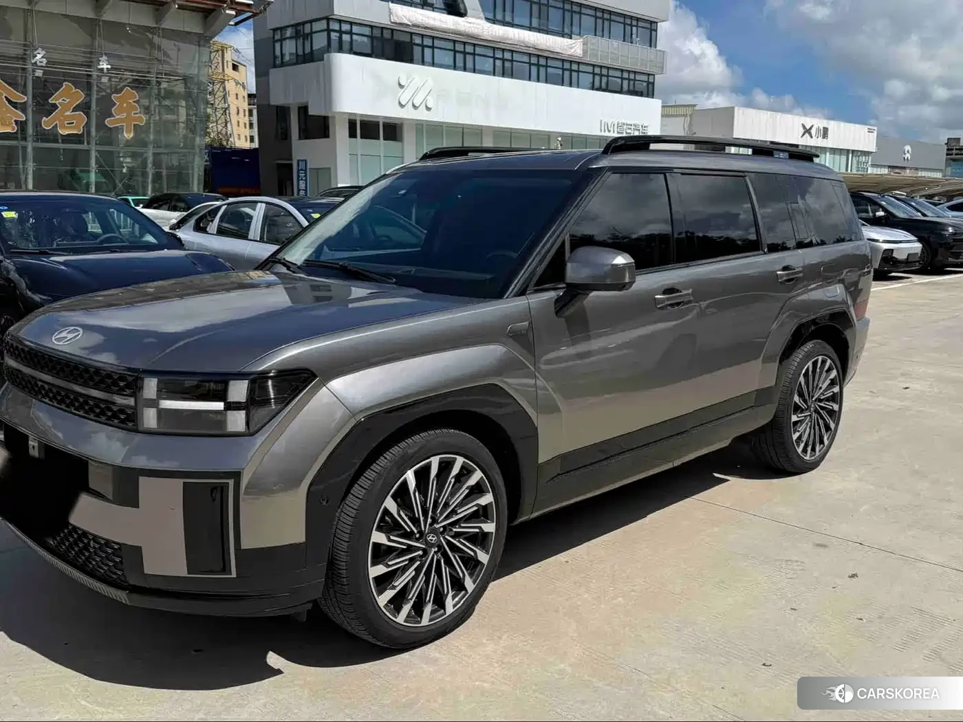 Hyundai Santa Fe 2024 Champagne/brown из Китая, фото 4
