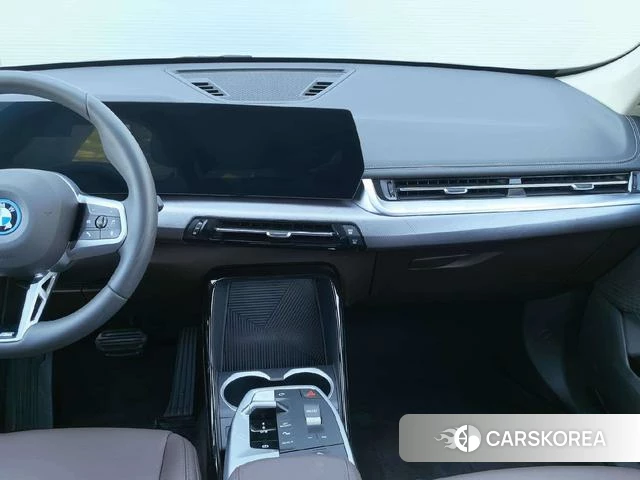 BMW iX1 2025 Белый из Китая, фото 4