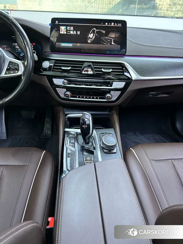BMW 5 series PHEV 2022 Белый из Китая, фото 5