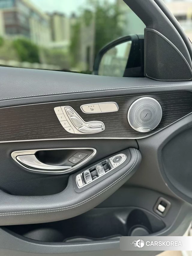 Mercedes-Benz Class C 2021 Белый из Китая, фото 5