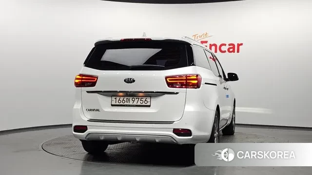 Kia The New Carnival id 3574026 из Кореи 14