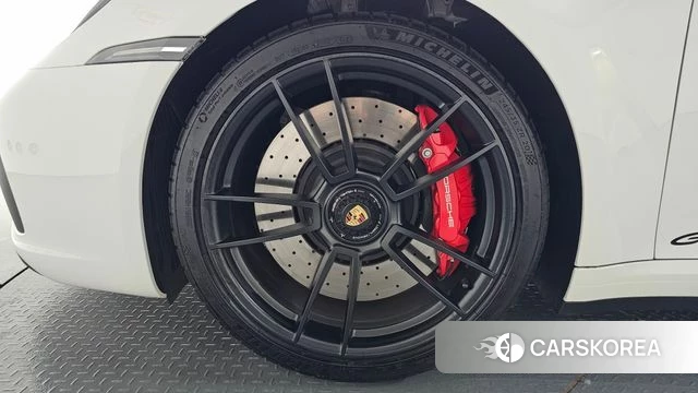 Porsche 911(992) id 4533292 из Кореи 31