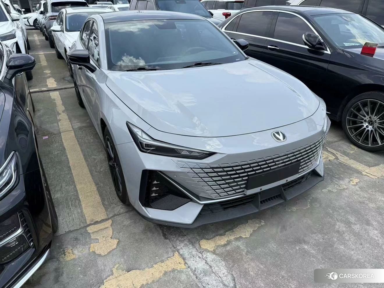Chang'an UNI-V 2022 Серебристо-серый из Китая, фото 4