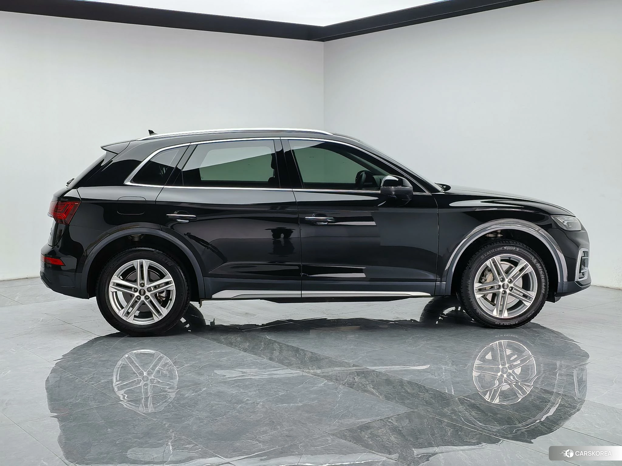 Audi Q5L id 4467542 из Китая 14