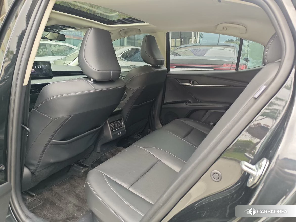 Toyota Camry 2025 Черный из Китая, фото 4