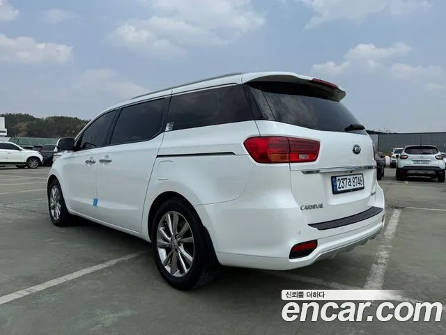 Kia The New Carnival id 2647604 из Кореи 14