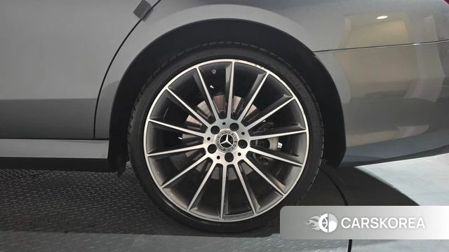 Mercedes-Benz E-Class W213 id 3812997 из Кореи 14