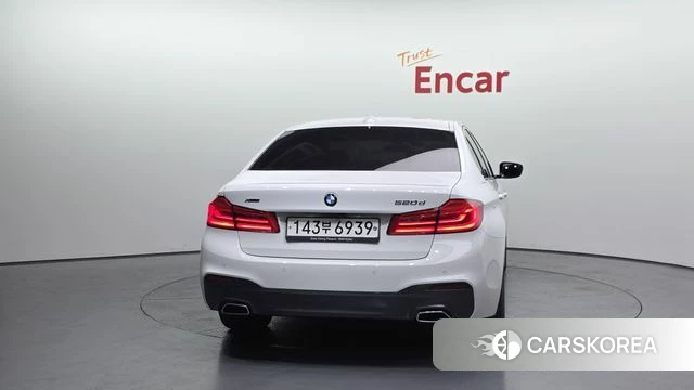 BMW 5 Series (G30) id 4377292 из Кореи 14