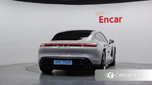 Porsche Taycan id 3508598 из Кореи 14