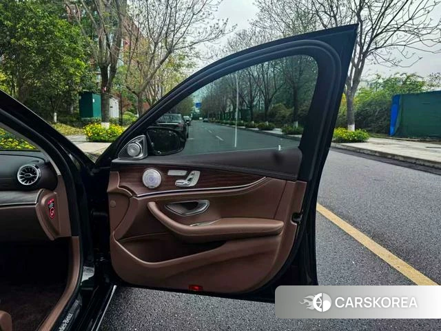Mercedes-Benz E-class id 4341573 из Китая 16
