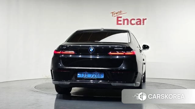 BMW i7 (G70) id 4422188 из Кореи 27