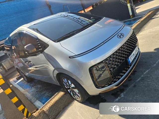 Hyundai Staria 2022 Серебристо-серый из Кореи, фото 4