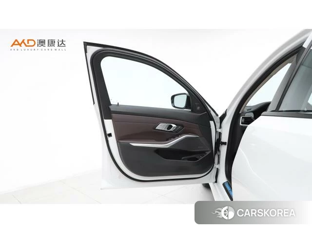 BMW 3 series 2022 Белый из Китая, фото 4