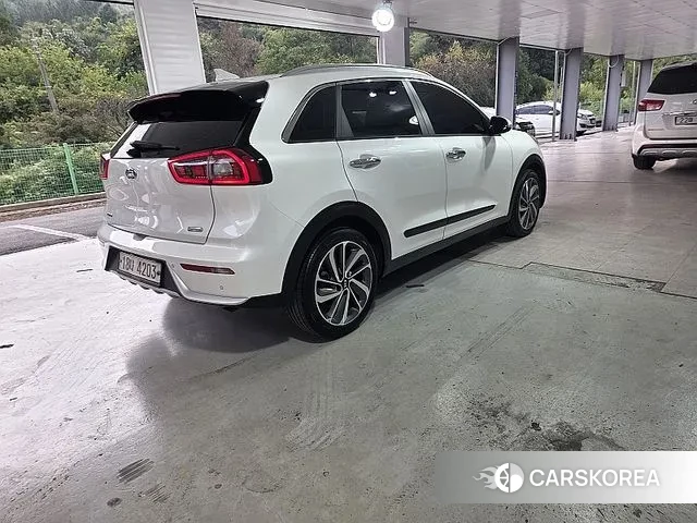 Kia Niro id 3220858 из Кореи 13