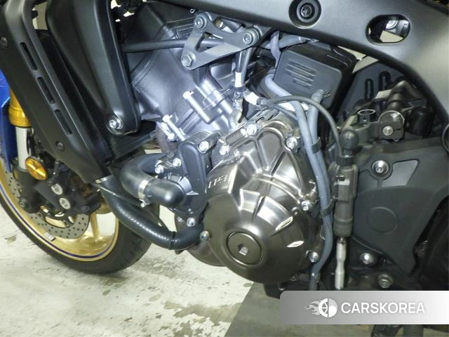 Engine photo