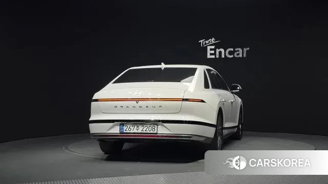 Hyundai Grandeur (GN7) id 3549965 из Кореи 14