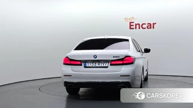 BMW 5 Series (G30) id 4872585 из Кореи 27