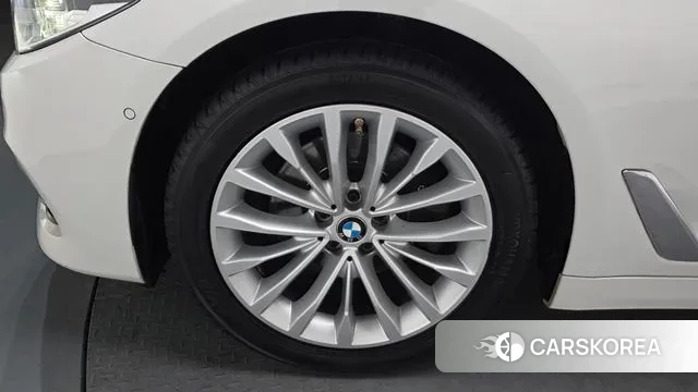 BMW 5 Series (G30) id 3656793 из Кореи 14