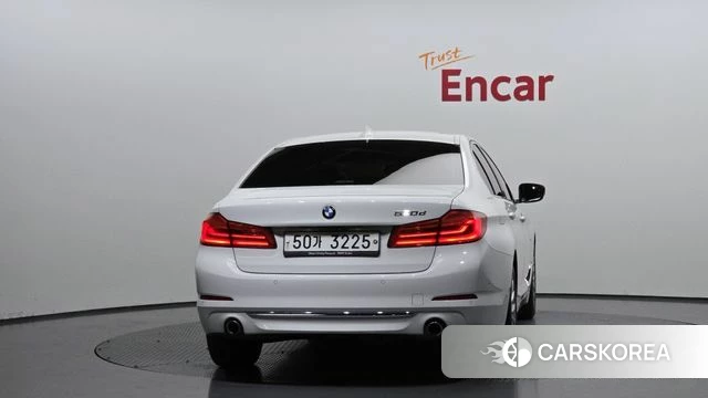 BMW 5 Series (G30) id 4339839 из Кореи 14