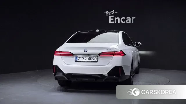 BMW 5 Series (G60) id 3016112 из Кореи 14