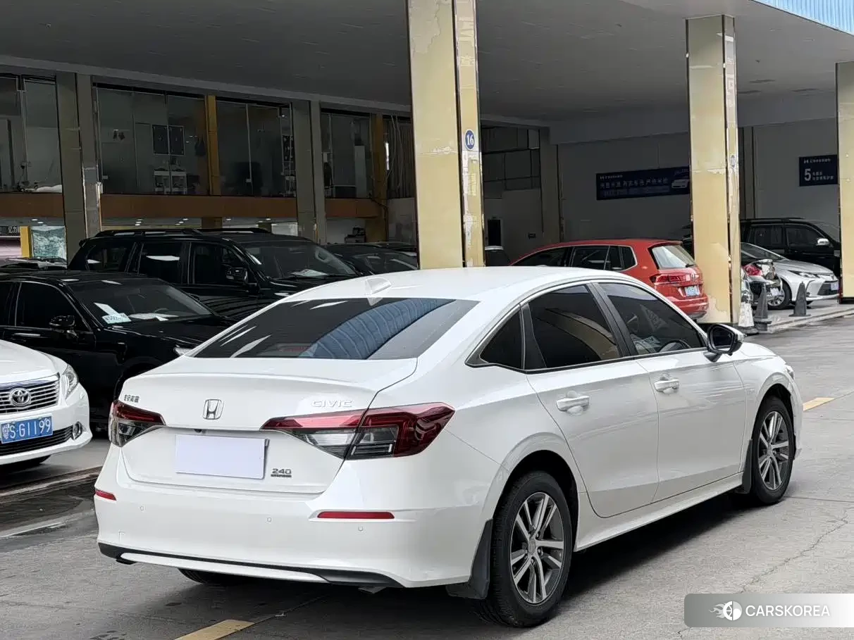 Honda Civic id 4545850 из Китая 8
