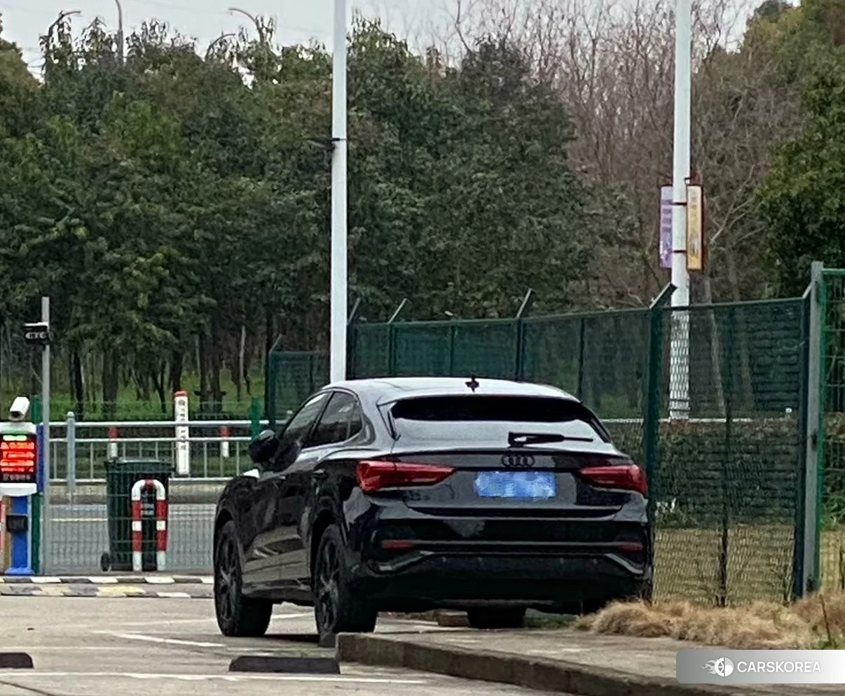 Audi Q3 Sportback 2021 Черный из Китая, фото 4