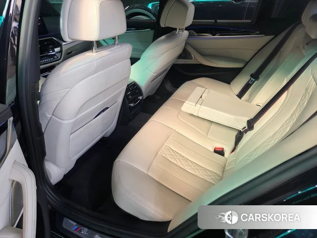 BMW 5 Series (G30) 2022 Черный из Кореи, фото 4