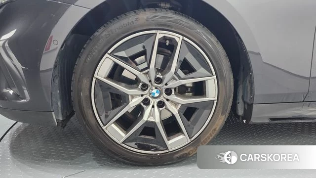 BMW 5 Series (G60) id 4462907 из Кореи 26
