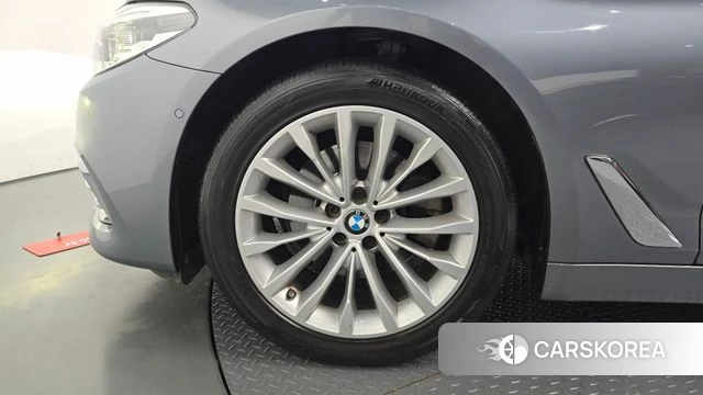 BMW 5 Series (G30) id 4496456 из Кореи 27