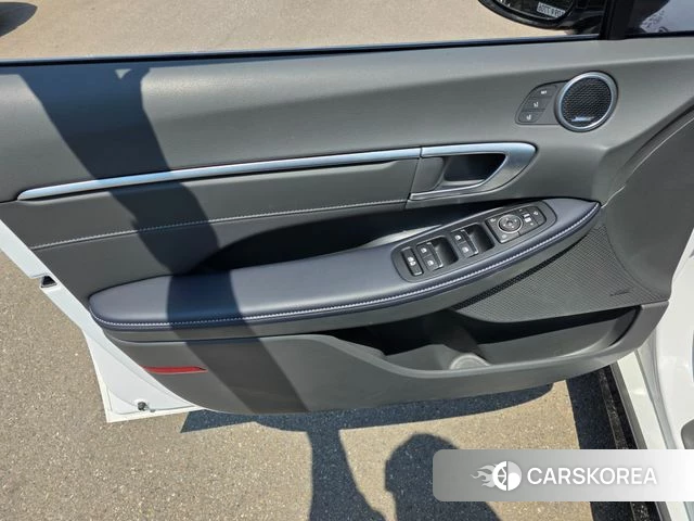 Hyundai Sonata D Edge Hybrid (DN8) 2024 Белый из Кореи, фото 6