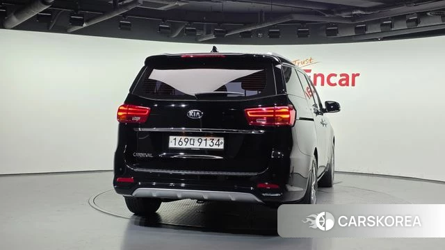 Kia The New Carnival id 4447082 из Кореи 30