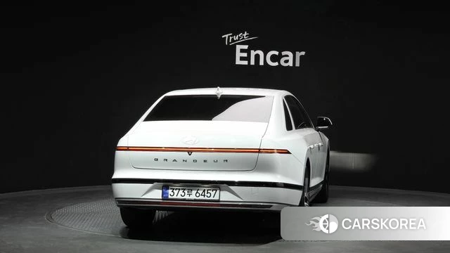 Hyundai Grandeur (GN7) id 3922382 из Кореи 14