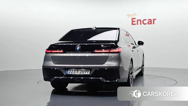 BMW 7 Series (G70) id 4539906 из Кореи 30