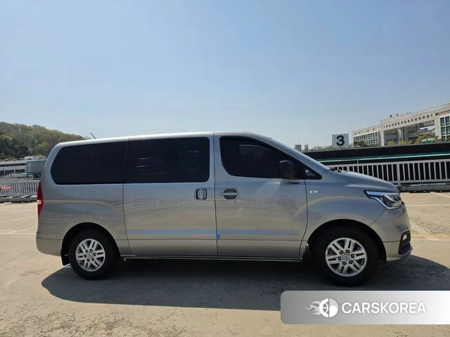 Hyundai The New Grand Starex id 3924697 из Кореи 14