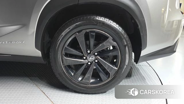 Lexus NX300h id 3880300 из Кореи 14