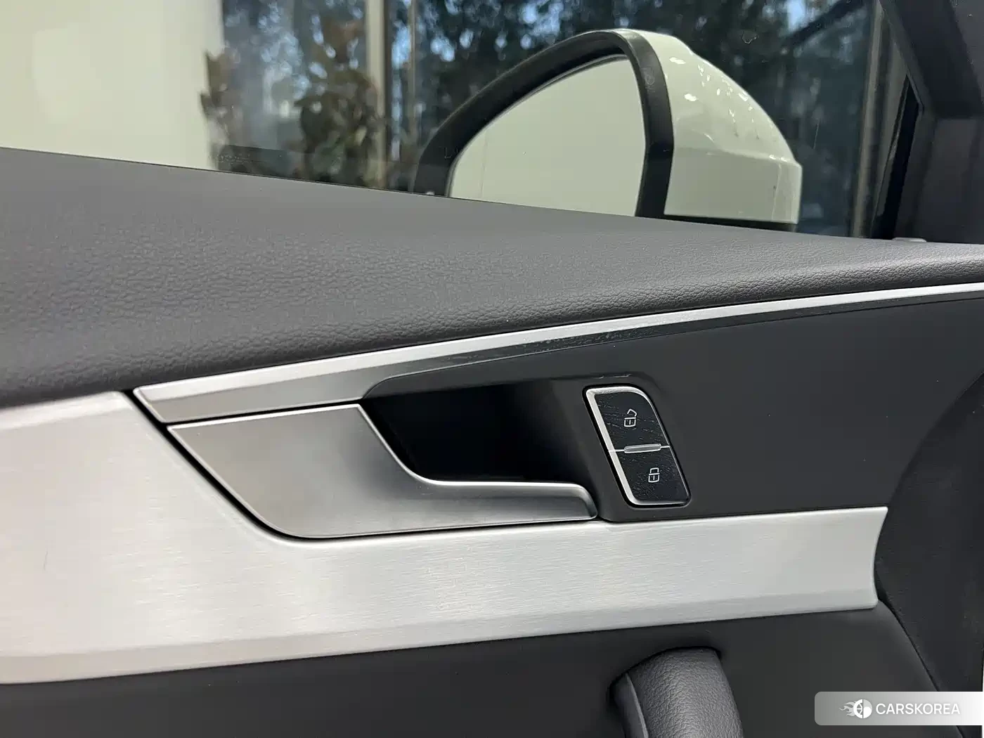 Audi A4L id 4570595 из Китая 25
