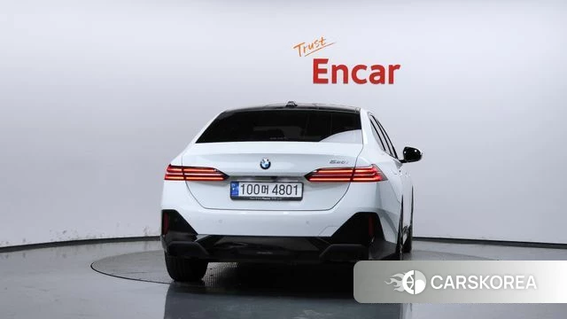 BMW 5 Series (G60) id 4935127 из Кореи 27