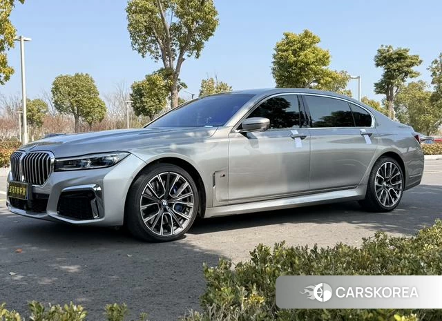 BMW 7 series 2022 Серебристо-серый из Китая, фото 4