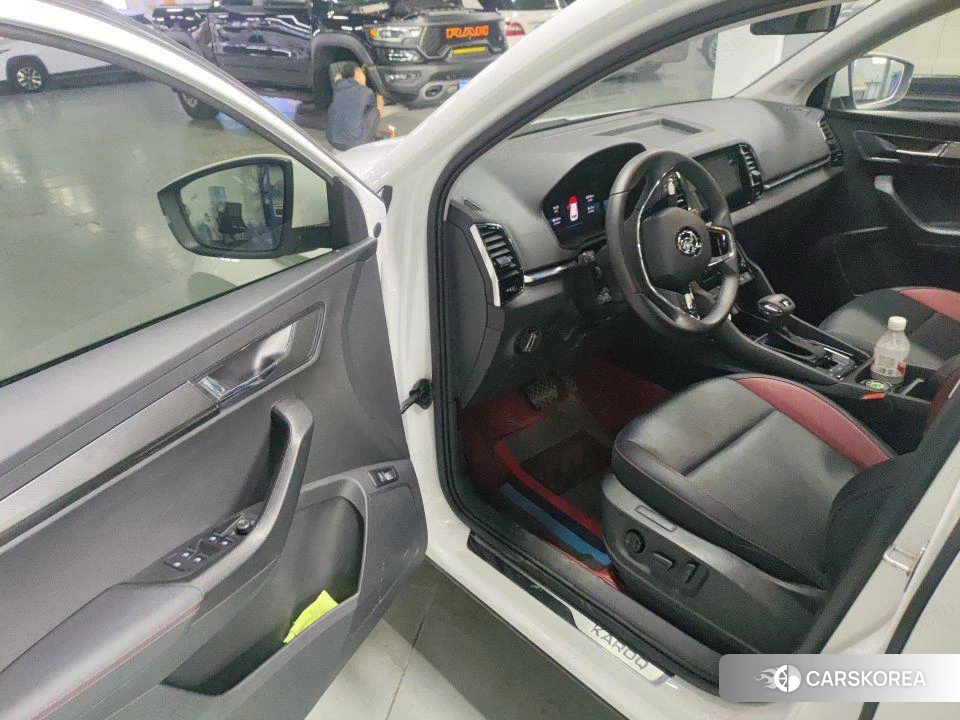 Skoda Krok 2023 Белый из Китая, фото 6