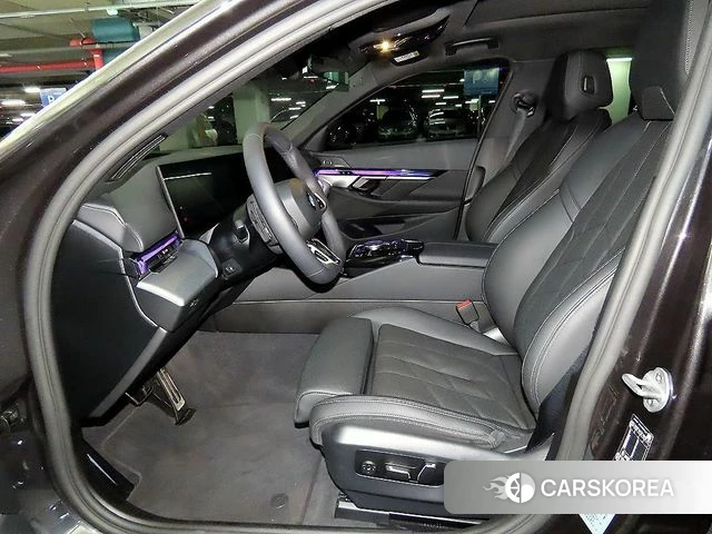 BMW 5 Series (G60) 2025 Серый из Кореи, фото 4