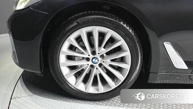 BMW 5 Series (G30) id 4330867 из Кореи 25