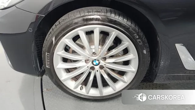 BMW 5 Series (G30) id 3354177 из Кореи 14