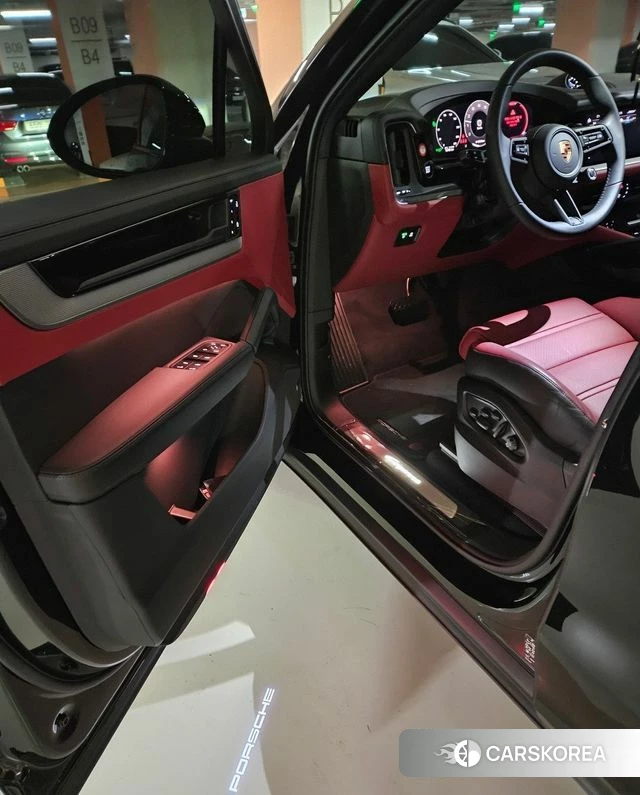 Porsche Cayenne (PO536) 2025 Черный из Кореи, фото 4