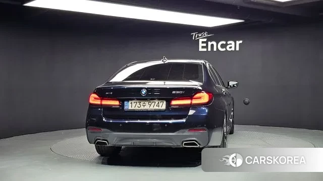 BMW 5 Series (G30) id 3342917 из Кореи 14